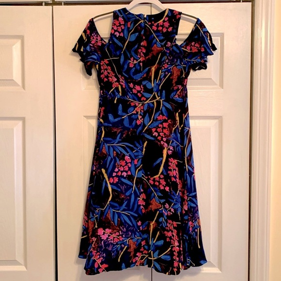 Anthropologie Maeve Elia Cold Shoulder Dress, size 6, EUC - Picture 7 of 12
